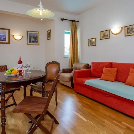 Marina 1Bdr Apartment W/ Private Parking & Pool By Lovelystay * Albufeira