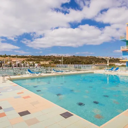 Apartamento Marina 1Bdr Apartment W/ Private Parking & Pool By Lovelystay
