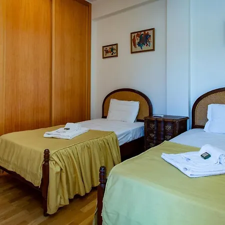 Marina 1Bdr Apartment W/ Private Parking & Pool By Lovelystay * אלבופיירה