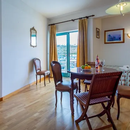 Marina 1Bdr Apartment W/ Private Parking & Pool By Lovelystay *