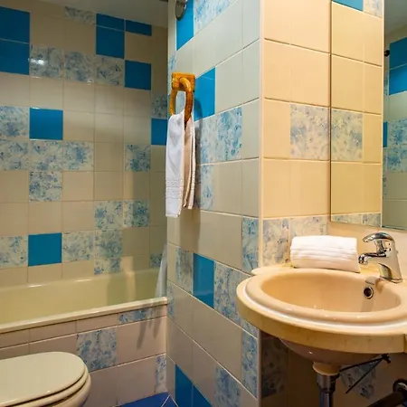 Апартаменты Marina 1Bdr Apartment W/ Private Parking & Pool By Lovelystay Албуфейра
