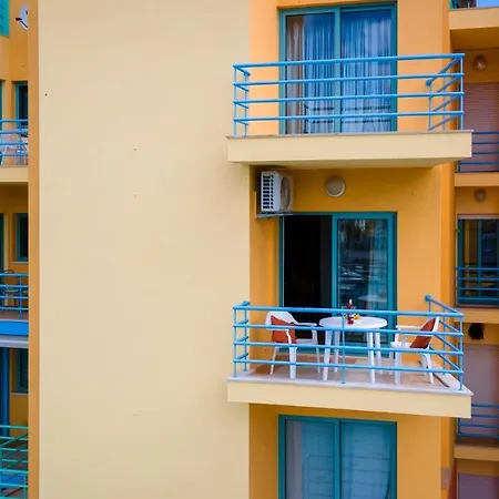 Marina 1Bdr Apartment W/ Private Parking & Pool By Lovelystay *